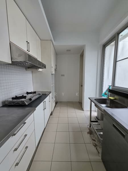 Semi-Detached House for Sale in Mont Kiara (Kuala Lumpur) - Terry Kee - Kitchen - PropertyGuru.com.my