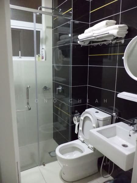 Service Residence for Sale at Skypod Residence - Rono Cheah - Bathroom - PropertyGuru.com.my