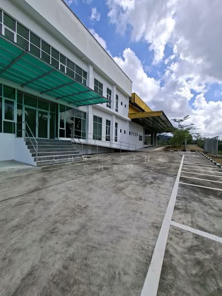 Detached Factory for Rent in Kawasan Perindustrian Lukut (Kota Tinggi) - Christine Cham - Exterior - PropertyGuru.com.my