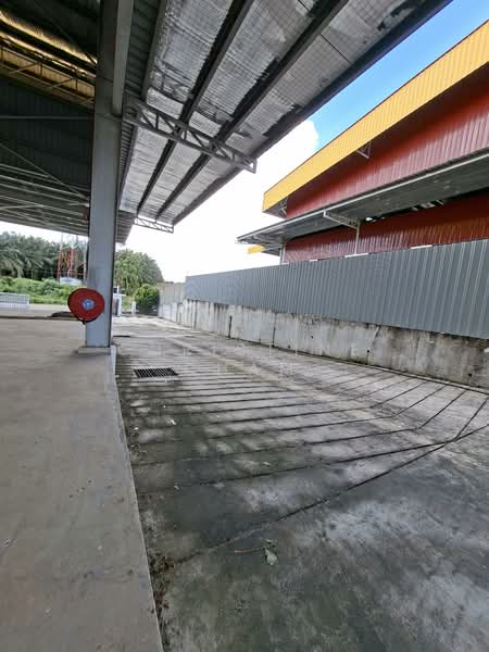 Detached Factory for Rent in Kawasan Perindustrian Lukut (Kota Tinggi) - Christine Cham - Exterior - PropertyGuru.com.my