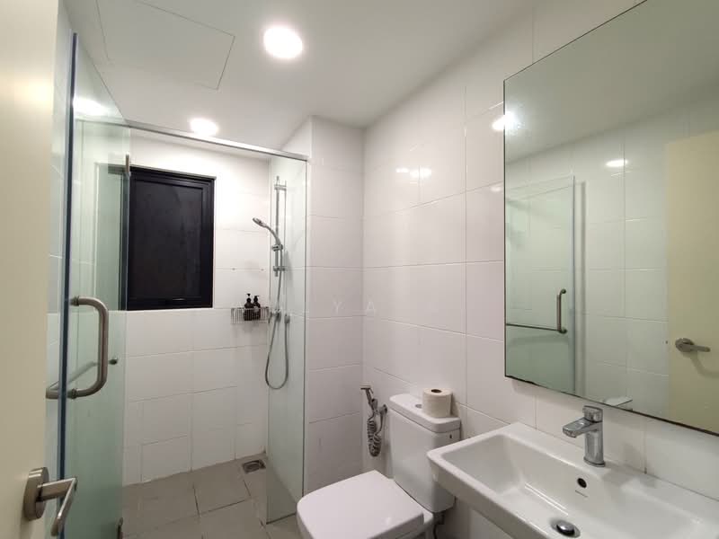 Service Residence for Sale at Parc 3 - Aulya A. - Bathroom - PropertyGuru.com.my