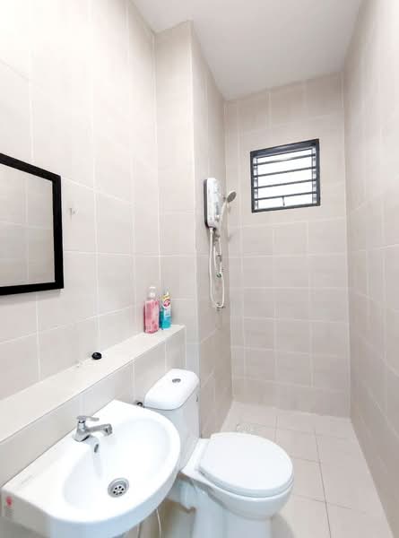 Residensi Adelia 4 untuk Untuk Disewa - RM 1,700 /bulan, Apr 2026 - Bathroom - PropertyGuru.com.my