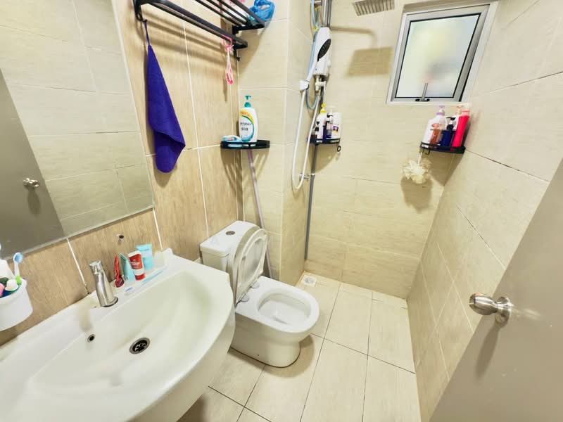 Condominium for Sale at Platinum Splendor Residence - Azmi . - Bathroom - PropertyGuru.com.my