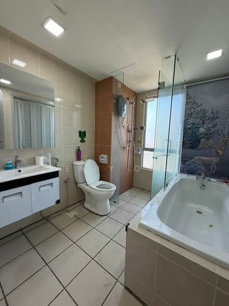 Condominium for Rent at Harbour View Residence - Jenny Ong - Bathroom - PropertyGuru.com.my