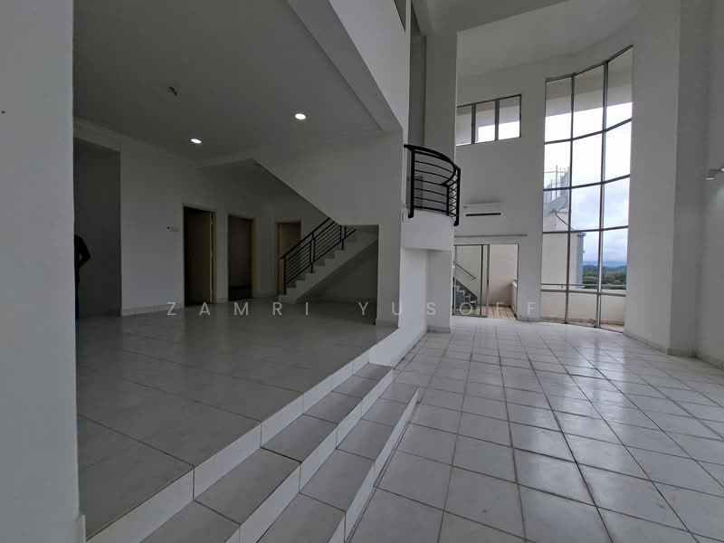 Condominium for Sale at Kemuncak Shah Alam - Zamri Yusoff - Living Room - PropertyGuru.com.my