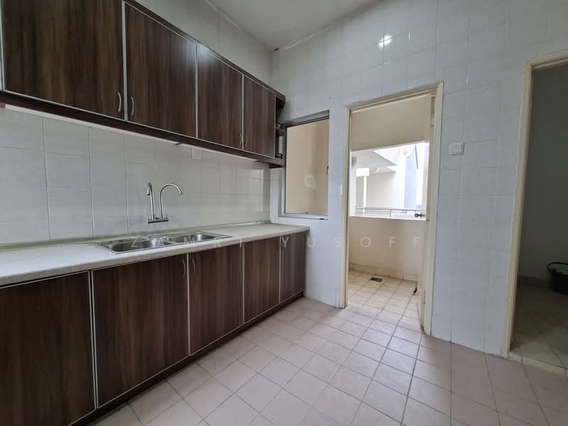 Condominium for Sale at Kemuncak Shah Alam - Zamri Yusoff - Kitchen - PropertyGuru.com.my