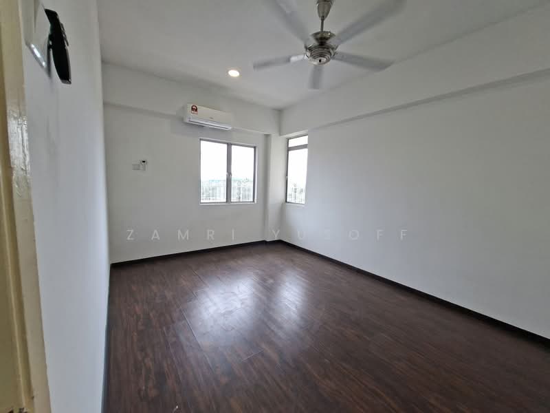 Condominium for Sale at Kemuncak Shah Alam - Zamri Yusoff - Bedroom - PropertyGuru.com.my
