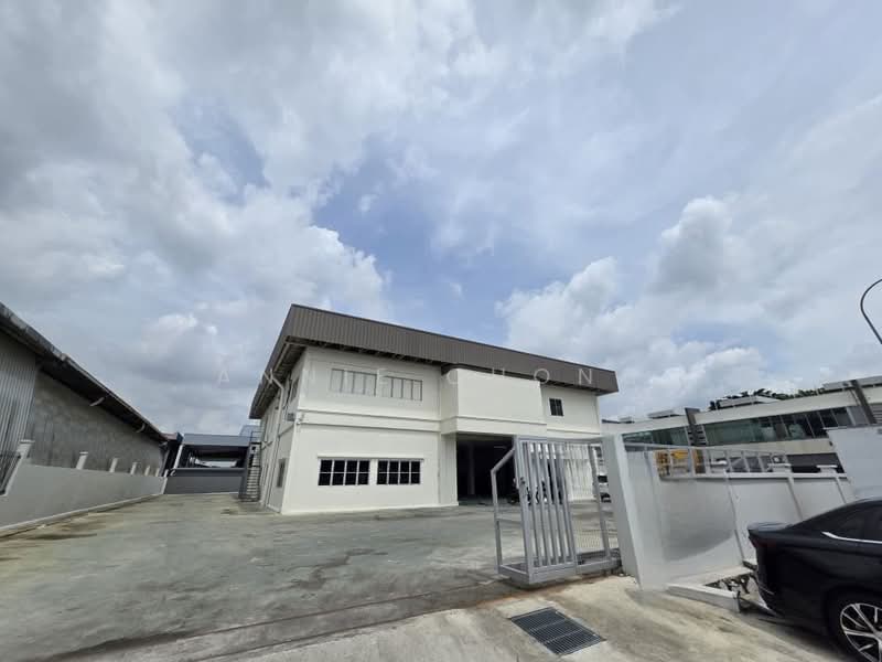 Puchong Semi-D Factory Warehouse. 1min to Bukit Jalil Highway (450m) TPK Bandar Kinrara untuk Untuk Disewa - RM 23,000 /bulan, Apr 2026 - Exterior - PropertyGuru.com.my