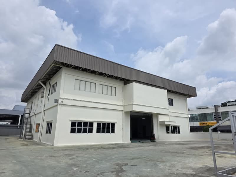 Puchong Semi-D Factory Warehouse. 1min to Bukit Jalil Highway (450m) TPK Bandar Kinrara untuk Untuk Disewa - RM 23,000 /bulan, Apr 2026 - Exterior - PropertyGuru.com.my
