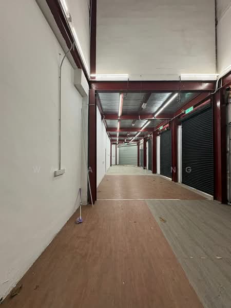 Kilang untuk Disewa di Taman Perindustrian Puchong Utama (Puchong) - Wai Ann Teng - Corridor - PropertyGuru.com.my
