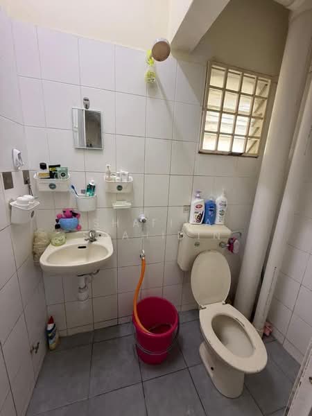 Lakeview Apartments untuk Untuk Dijual - RM 265,000, Apr 2026 - Bathroom - PropertyGuru.com.my