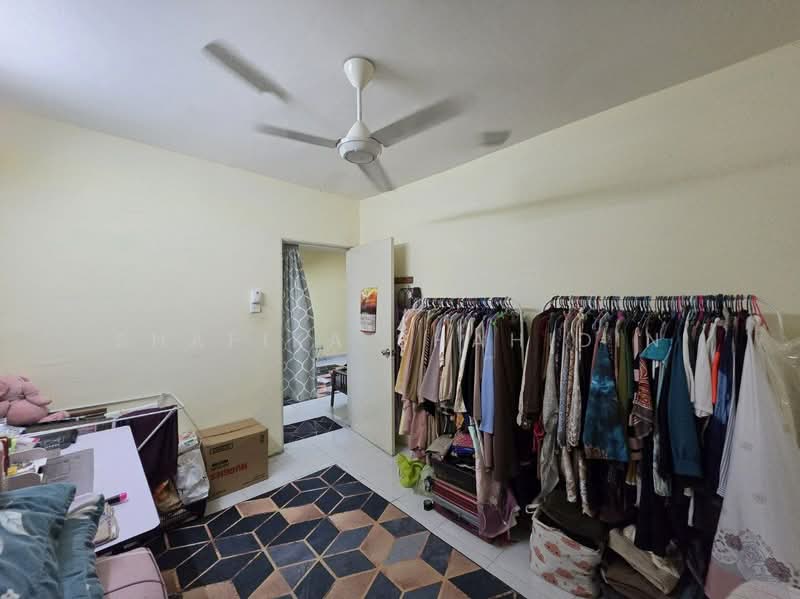 Apartment for Sale at Lakeview Apartments - Shafika Shahidin - Bedroom - PropertyGuru.com.my
