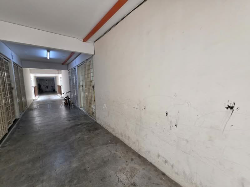 Apartment for Sale at Lakeview Apartments - Shafika Shahidin - Corridor - PropertyGuru.com.my