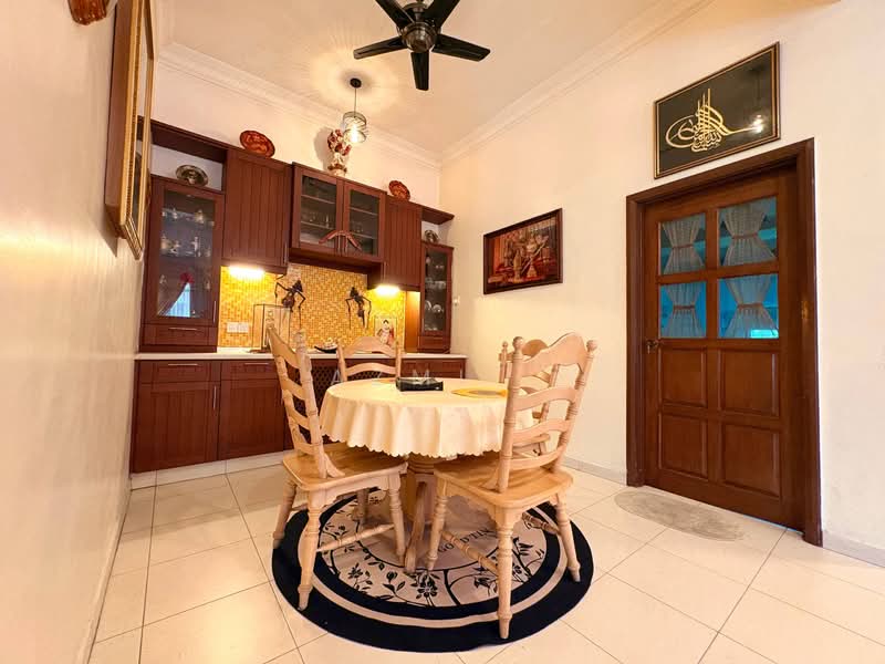 Semi-Detached House for Sale in Klang (Selangor) - Azmi . - Dining Room - PropertyGuru.com.my