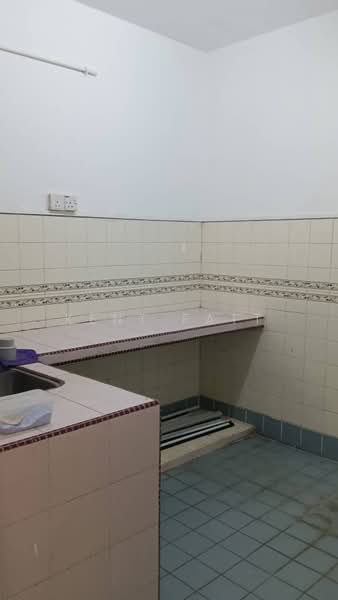 Apartment for Sale at Jasmine Court - Kent Fatt - Kitchen - PropertyGuru.com.my