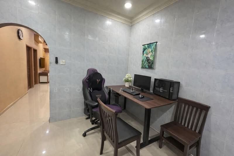 1-storey Terraced House for Sale in Taman Johor Jaya (Johor Bahru) - Boon Hau Lee - Study - PropertyGuru.com.my