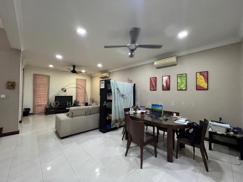 2-storey Terraced House for Sale in Bukit Jelutong (Shah Alam) - Mohamad Hanafi - Living Room - PropertyGuru.com.my
