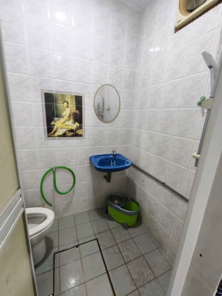Rumah Teres 2.5 Tingkat untuk Dijual di Seri Kembangan (Selangor) - TC Hou - Bathroom - PropertyGuru.com.my