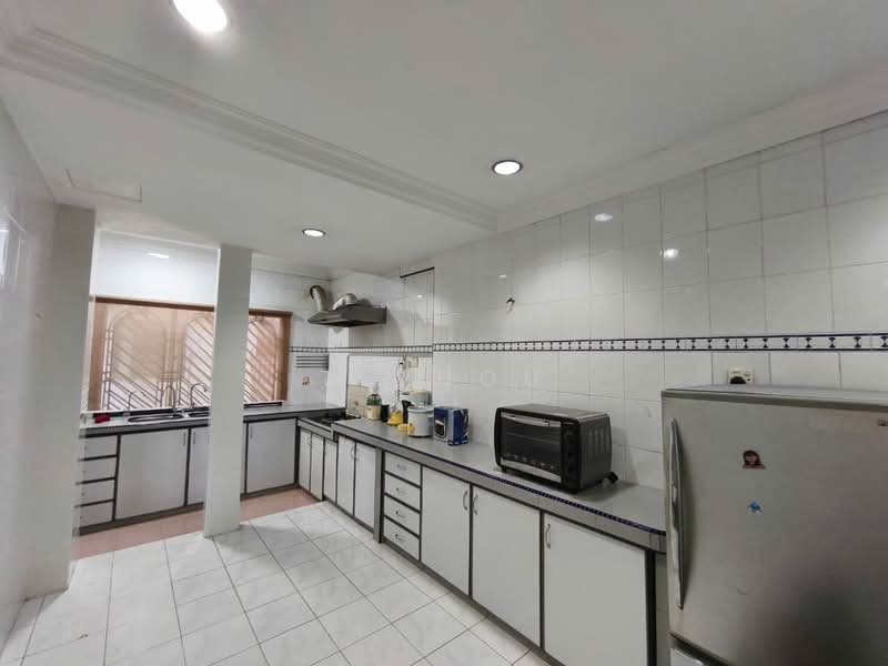 Rumah Teres 2.5 Tingkat untuk Dijual di Seri Kembangan (Selangor) - TC Hou - Kitchen - PropertyGuru.com.my