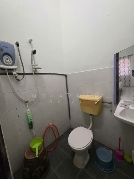 1-storey Terraced House for Sale in Kuantan (Pahang) - Mohammad Azizi - PropertyGuru.com.my
