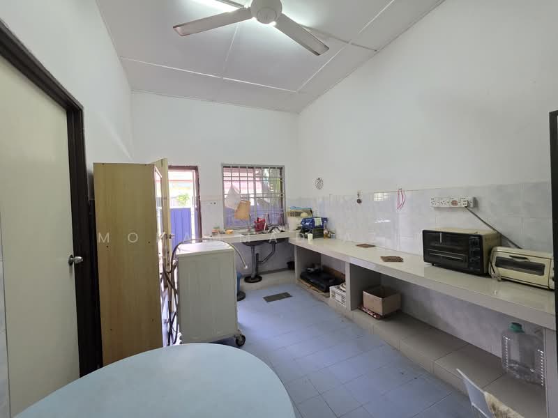 1-storey Terraced House for Sale in Kuantan (Pahang) - Mohammad Azizi - PropertyGuru.com.my