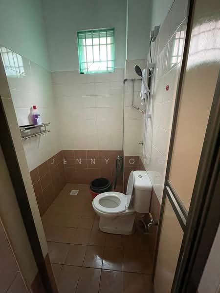 2-storey Terraced House for Rent in Taman Merbau Indah (Butterworth) - Jenny Ong - Bathroom - PropertyGuru.com.my