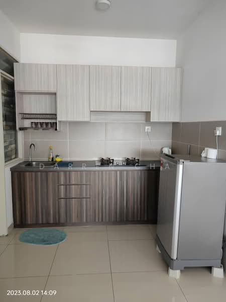 Service Residence for Sale at D'Putra Suites - Darren Chai - Kitchen - PropertyGuru.com.my