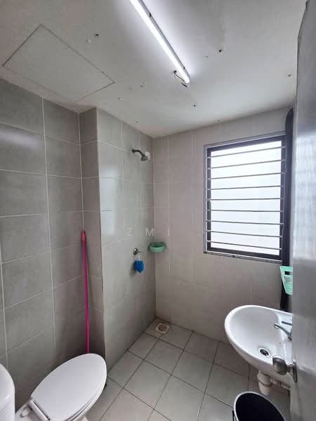 Apartment for Sale at Suria Rafflesia - Azmi . - PropertyGuru.com.my