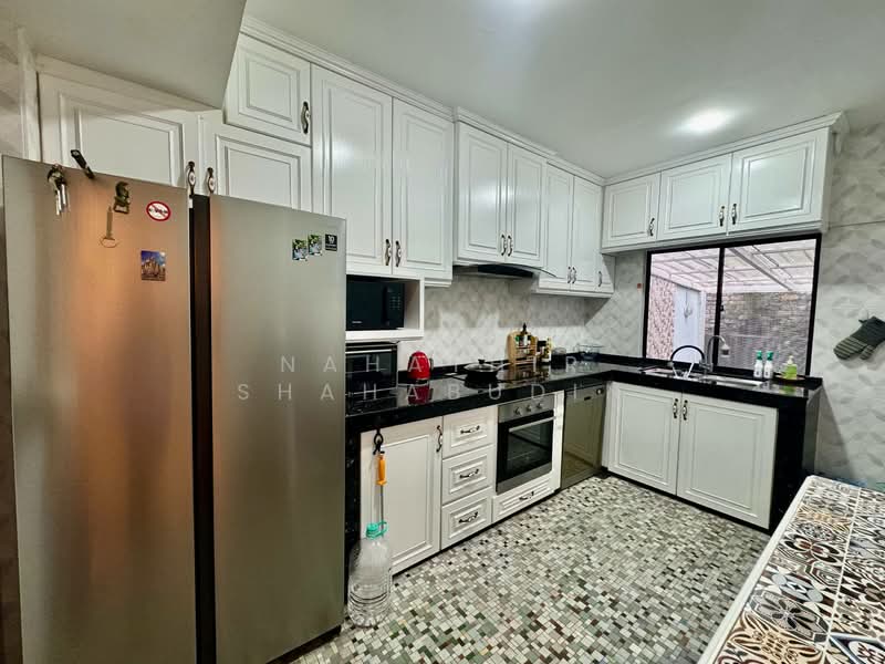 2-storey Terraced House for Sale in Ampang Jaya (Ampang) - Nahathir Shahabudin - Kitchen - PropertyGuru.com.my