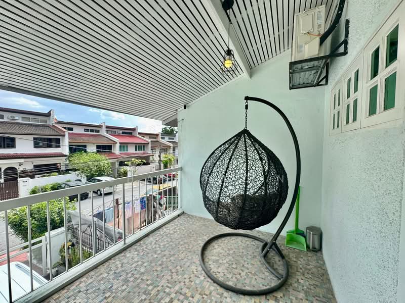 2-storey Terraced House for Sale in Ampang Jaya (Ampang) - Nahathir Shahabudin - Balcony - PropertyGuru.com.my