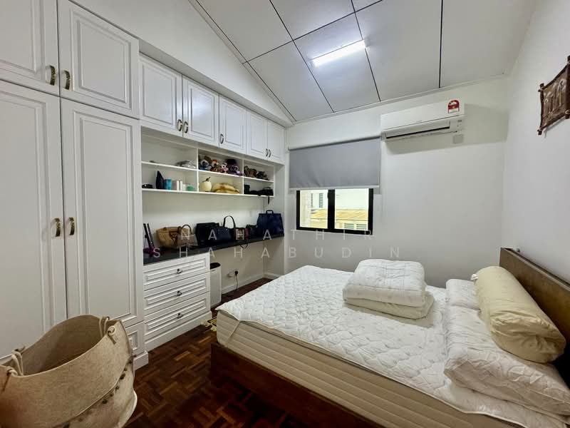 2-storey Terraced House for Sale in Ampang Jaya (Ampang) - Nahathir Shahabudin - Bedroom - PropertyGuru.com.my