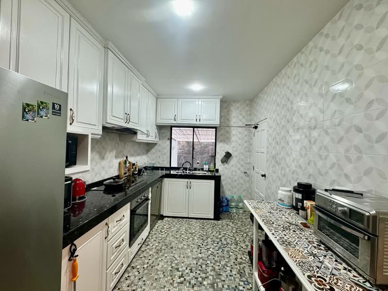 2-storey Terraced House for Sale in Ampang Jaya (Ampang) - Nahathir Shahabudin - Kitchen - PropertyGuru.com.my