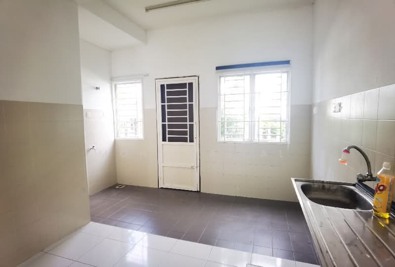 2-storey Terraced House for Sale in Hulu Semenyih (Selangor) - Mohd Faizal - Kitchen - PropertyGuru.com.my