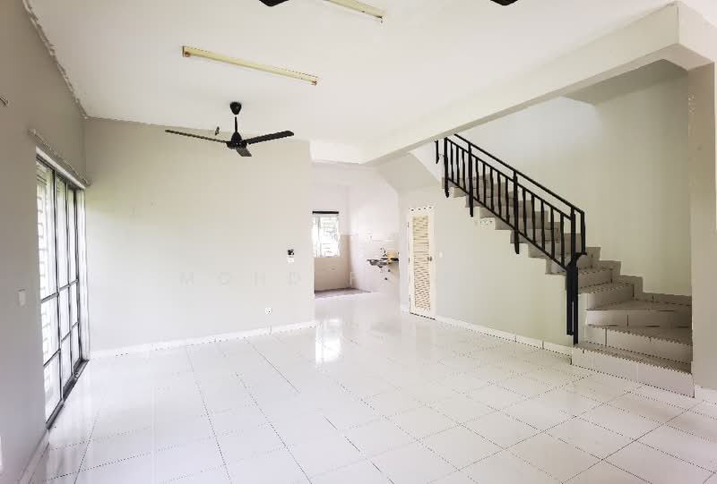 2-storey Terraced House for Sale in Hulu Semenyih (Selangor) - Mohd Faizal - Living Room - PropertyGuru.com.my
