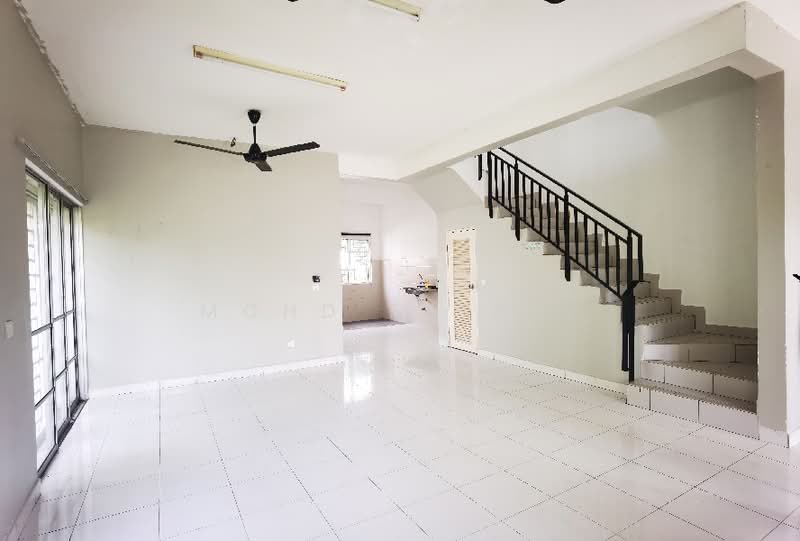 2-storey Terraced House for Sale in Hulu Semenyih (Selangor) - Mohd Faizal - Living Room - PropertyGuru.com.my