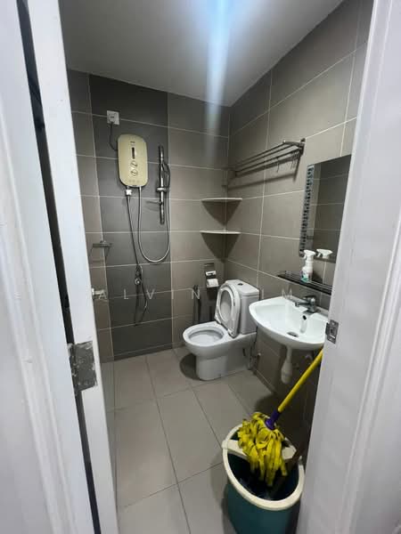 Service Residence for Rent at Summerton - Alvin Sim - Bathroom - PropertyGuru.com.my