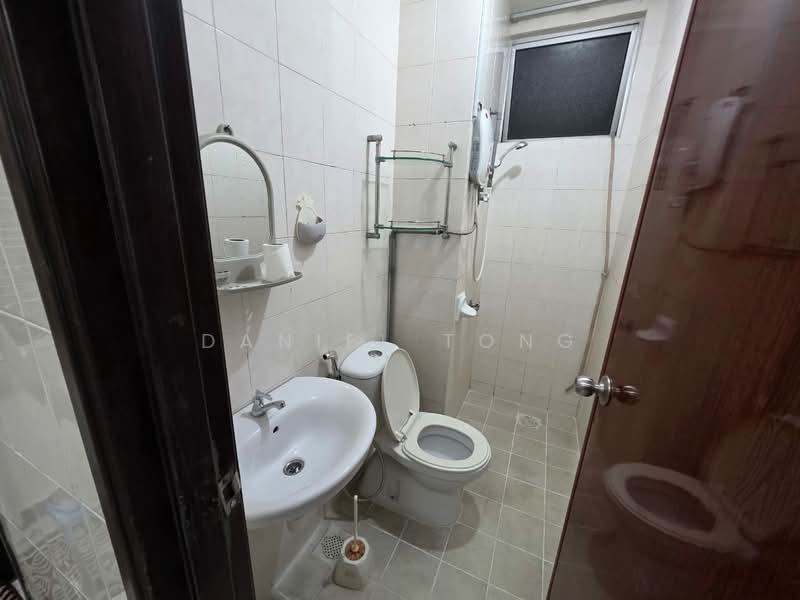 Service Residence for Rent at Casa Tiara Serviced Apartment - Daniel Tong - Bathroom - PropertyGuru.com.my