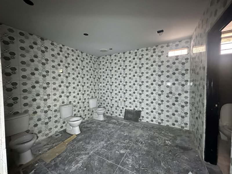 Shop for Rent in Pudu (KL City Centre) - Yang . - Bathroom - PropertyGuru.com.my