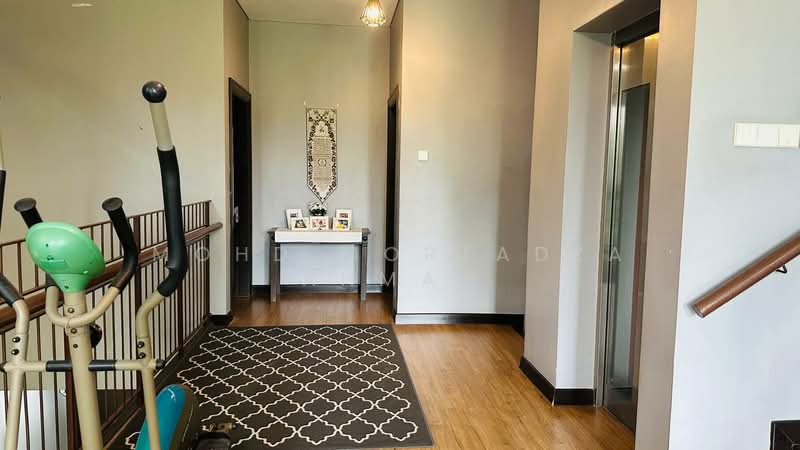 3-storey Terraced House for Sale in Laman Glenmarie (Shah Alam) - Mohd Mortadza Ahmad - Corridor - PropertyGuru.com.my