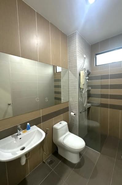 Cluster House for Sale in Taman Sutera Utama (Skudai) - CS Tan - Bathroom - PropertyGuru.com.my