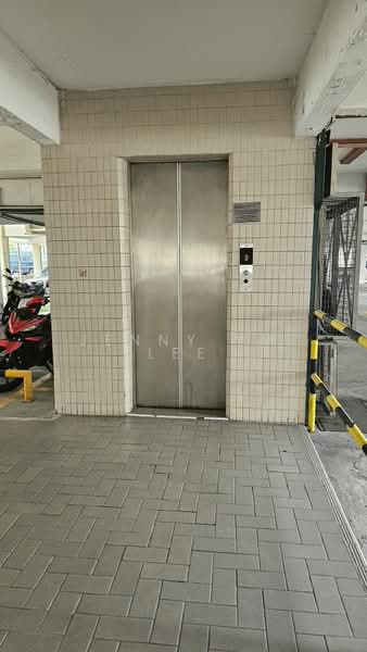 Apartment for Sale at Subang Perdana Goodyear Court 7 - Jenny YM Lee - Lift lobby - PropertyGuru.com.my