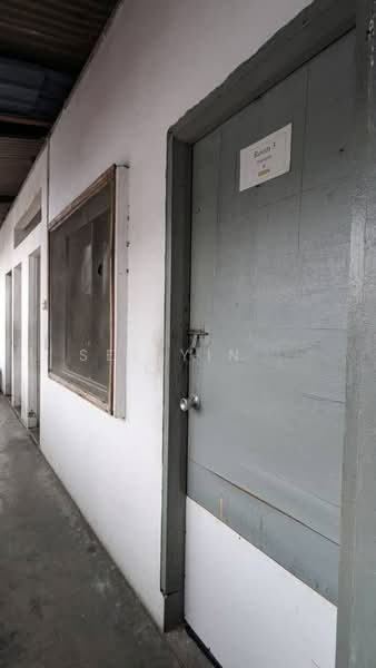 Shop for Sale in Tampoi (Johor) - See Yin . - Corridor - PropertyGuru.com.my