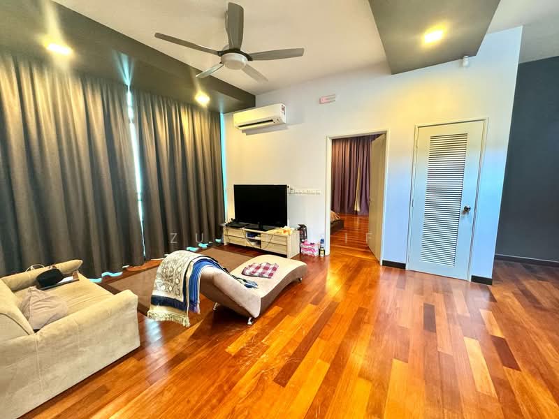 Semi-Detached House for Sale in Cyberjaya (Selangor) - Zul Hasif - Living Room - PropertyGuru.com.my