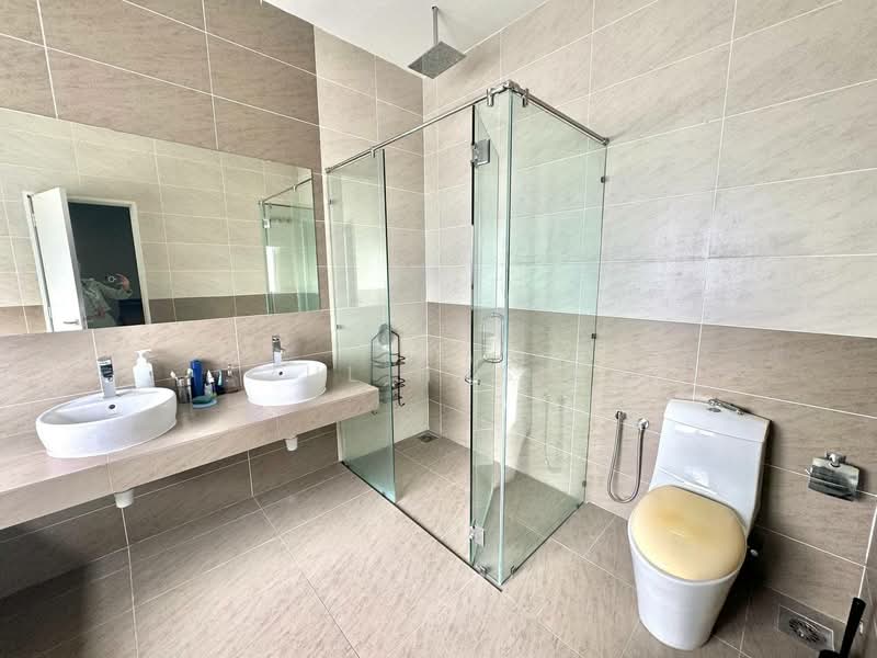 Semi-Detached House for Sale in Cyberjaya (Selangor) - Zul Hasif - Bathroom - PropertyGuru.com.my