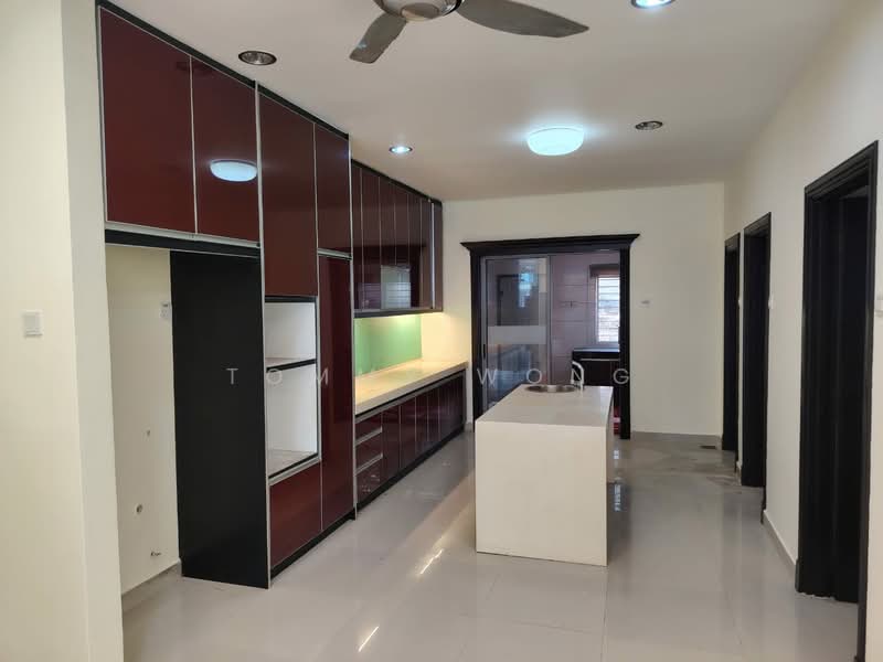 2.5-storey Terraced House for Sale in Taman Bukit Serdang (Seri Kembangan) - Tommy Wong - Kitchen - PropertyGuru.com.my