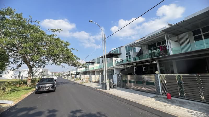 2-storey Terraced House for Sale in Taman Mount Austin (Tebrau) - Thomas Lee - Exterior - PropertyGuru.com.my