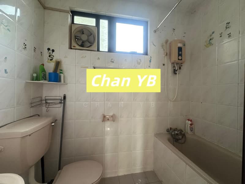 Apartment for Sale at Pearl Garden - Chan YB - Bathroom - PropertyGuru.com.my