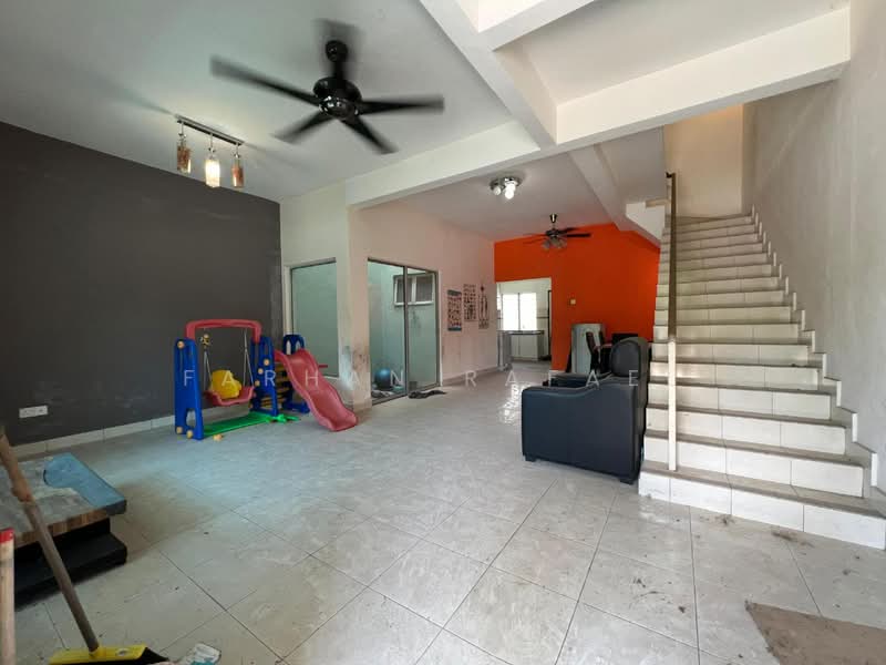 Puteri Ariel, Kota Puteri untuk Untuk Dijual - RM 355,000, Apr 2026 - Living Room - PropertyGuru.com.my