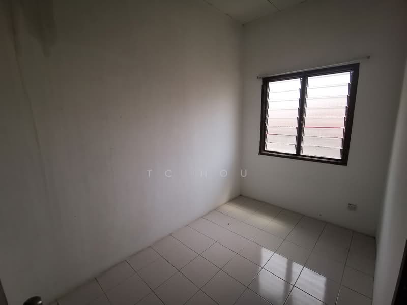 2-storey Terraced House for Sale in Bandar Putra Permai (Seri Kembangan) - TC Hou - Interior - PropertyGuru.com.my