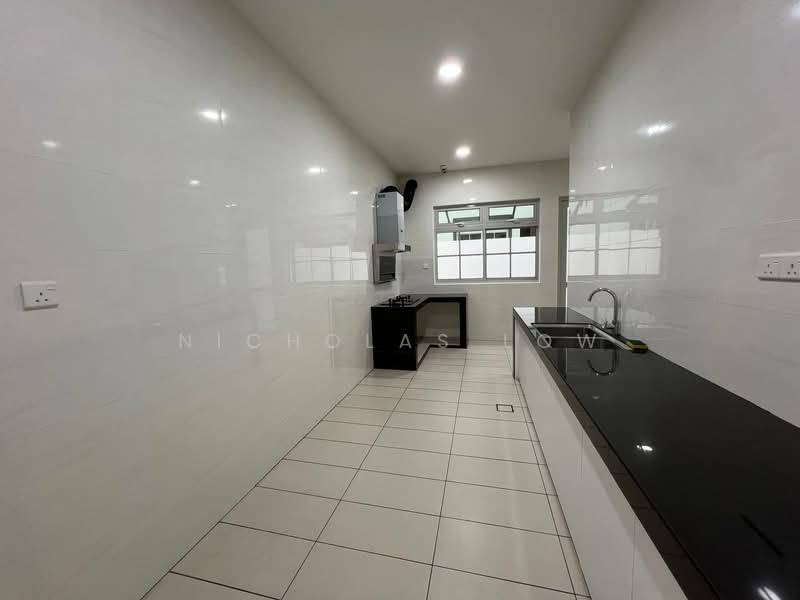 Cluster House for Rent in Taman Ekoflora (Johor Bahru) - Nicholas Low - Kitchen - PropertyGuru.com.my